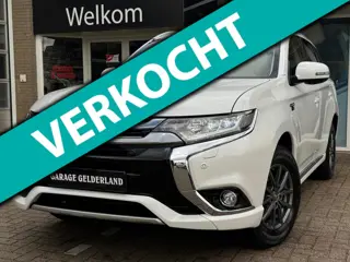 Mitsubishi Outlander PHEV Pure+ | Volleder | Navi | Pano | Camera | Cruise | Climate | Full-Option's