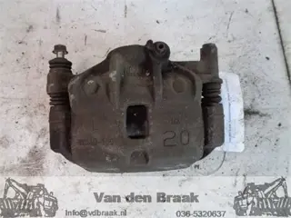 Hyundai i10 1.2 16V 2008-2013 Remklauw links voor