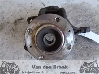 Peugeot 208 1.2 VTi 2012-2019 Fusee links voor