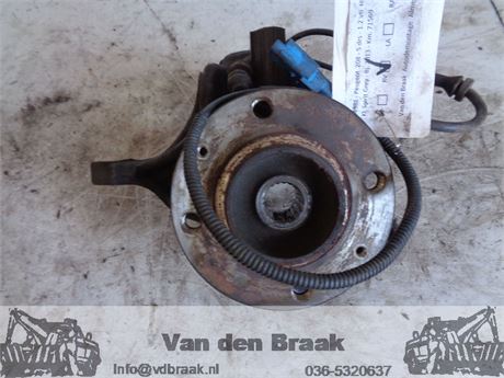 Peugeot 208 1.2 VTi 2012-2019 Fusee rechts voor