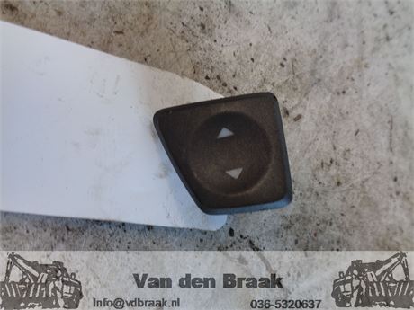 Fiat 500 2007-2016 Electrische raamschakelaar links voor