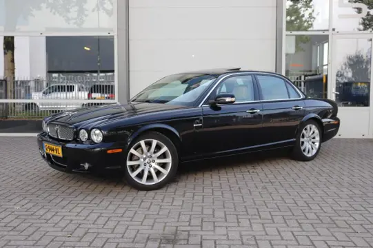 JAGUAR XJ 2.7D V6 AUT Executive