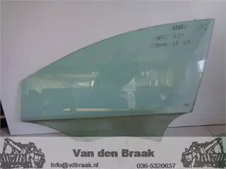 Seat Ibiza 5 deurs 2008-2015 Portierruit links voor