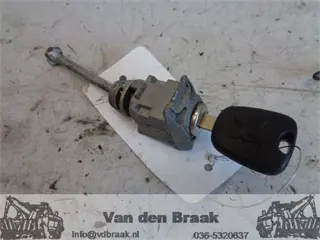 Peugeot 207 2006-2012 Deurslotcilinder links met één sleutel