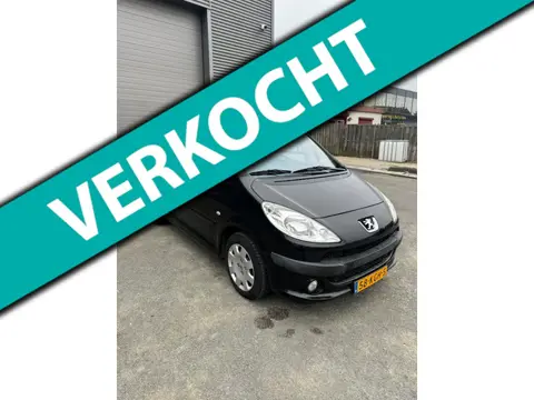 Peugeot 1007 1.6-16V Sublime