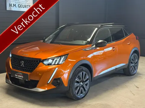 Peugeot 2008 1.2 GT Pack Automaat Pano Alcantara 360Cam Navi 18inch 155PK! !! VERKOCHT !!