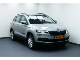 Škoda Karoq 1.5 150pk TSI ACT Style. Carplay/Android Navi, Stoelverw, 17"LMV, Haak 1500kg