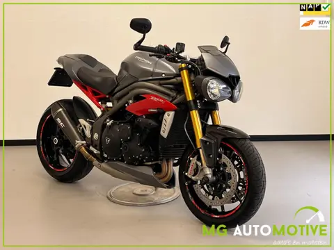Triumph Speed Triple R | ABS | SC Project | Carbon | Historie | Roadlock