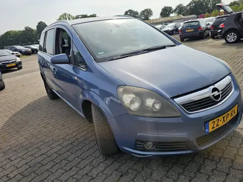 Opel Zafira 1.9 CDTi Executive