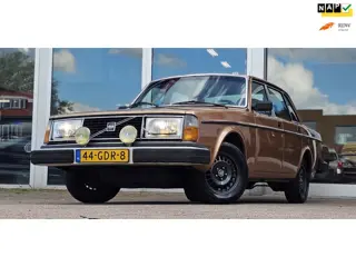 Volvo 244 2.1 GLE Overdrive Ontroest en volledig overgespoten!