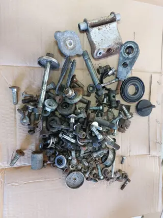 Kawasaki GPZ600R diverse bevestigingsmaterialen