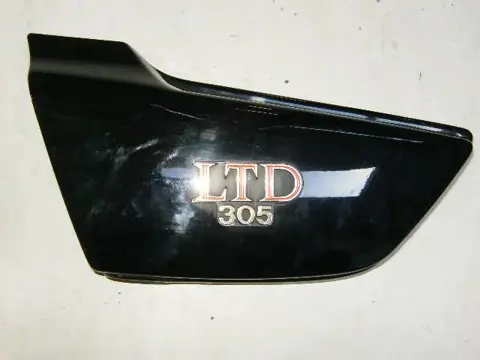 KAWASAKI LTD305 Zijkap Links Zwart