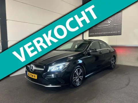 Mercedes-Benz CLA-klasse 180 Ambition NAP, Cruise Control, Parkeersensoren, LED, Achteruitrijcamera,