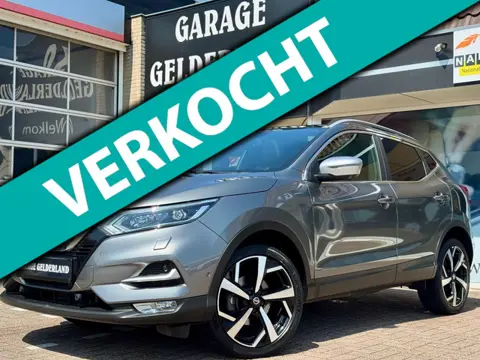 Nissan Qashqai DIG-T Tekna + | Volleder | Pano | Xenon | Navi | Camera | Full-option!