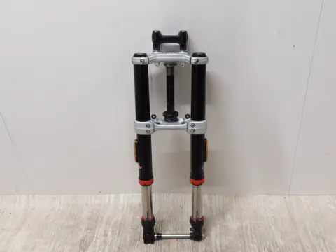 VOORPOTEN COMPLEET Husqvarna Svartpilen 125 2022 - 2023