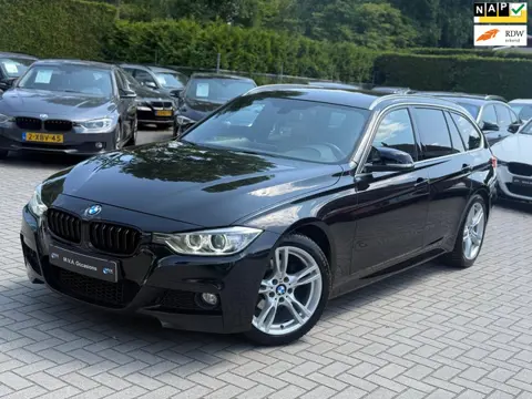 BMW 3-serie Touring 320i High Executive M Sport|Nieuwe Ketting|Groot Navigatie|Leder|Flippers|Climat