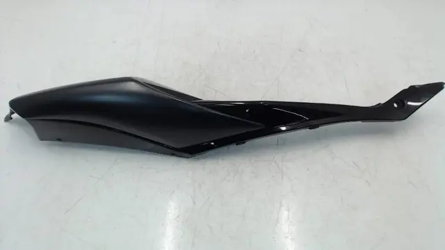 RECHTER ACHTERKANT Suzuki GSX R 750 2008 - 2010