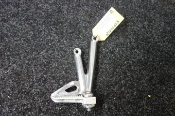 DUO VOETSTEUN RECHTS Triumph Daytona 675 2006 - 2008 / 2009