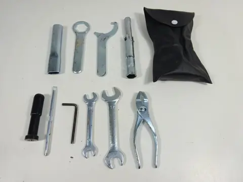 GEREEDSCHAPSET Suzuki SFV 650 Gladius 2009 - 2015