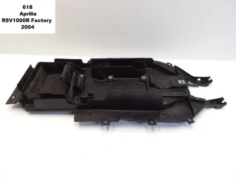 ACHTER SPATBORD Aprilia RSV 1000 2004 - 2010