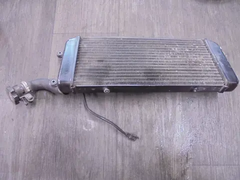 RADIATEUR Suzuki VZ 800 marauder 1997 - 2004