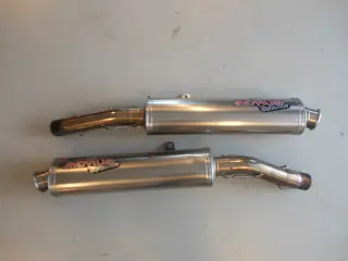 UITLAAT Aprilia RSV 1000 2004 - 2005 / 2006 - 2008