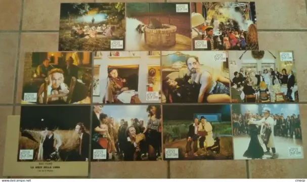 LA VOCE DELLA LUNA lobbycard set.