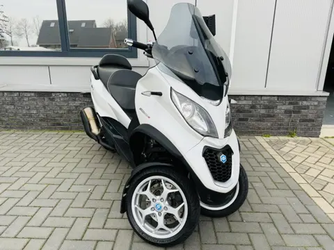 PIAGGIO MP3 500 LT HPE SPORT AUTORIJBEWIJS 2028