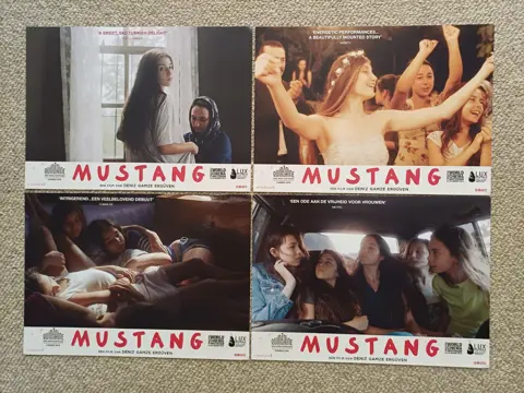 MUSTANG lobbycard set.