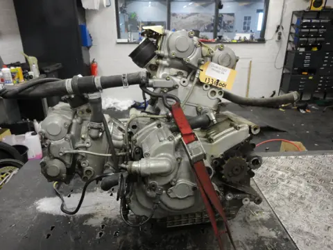 MOTORBLOK Ducati Monster S4 2001 - 2003