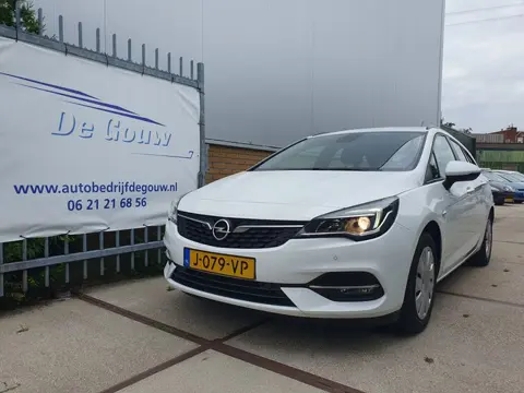 Opel Astra Sports Tourer 1.2 Business Edition, PDC, Trekhaak, Navi
