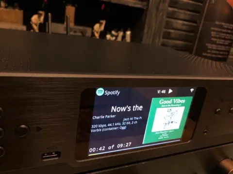 Atoll ST200 signature