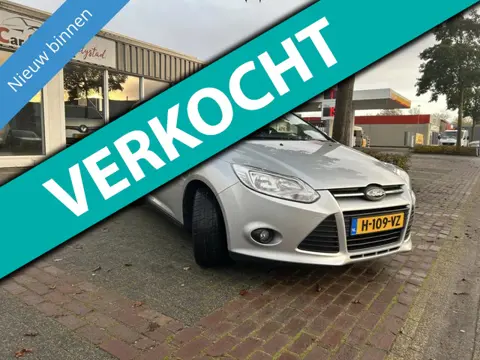 Ford Focus Wagon 1.0 EcoBoost Titanium NW DIST!