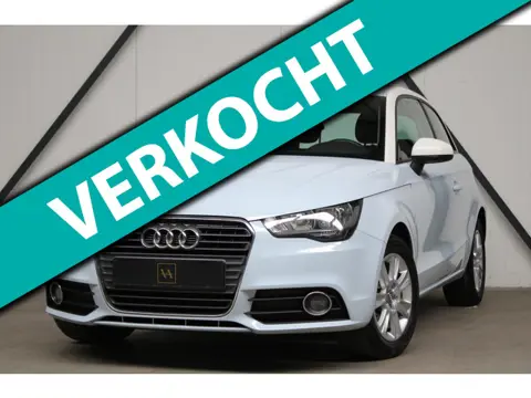 Audi A1 1.2 TFSI Attraction l Babyblauw l PDC l Stoelverwarming