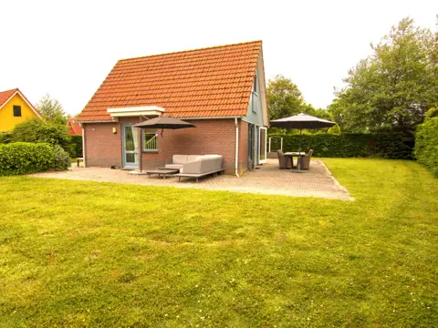 Vrijstaand vakantiehuis aan de Waddenzee ideaal voor vogelaars