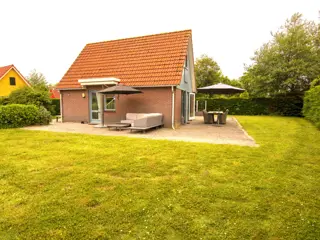 Vrijstaand vakantiehuis aan de Waddenzee ideaal voor vogelaars