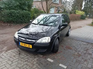 Opel Corsa 1.2-16V Rhythm *wordt gereed gemaakt*