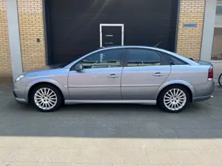 Opel Vectra GTS 2.2-16V Executive (bj 2006)
