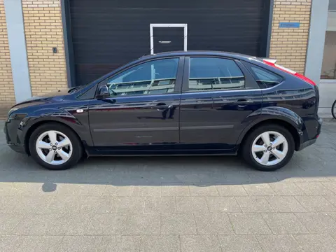 Ford Focus 1.6-16V Futura (bj 2006)