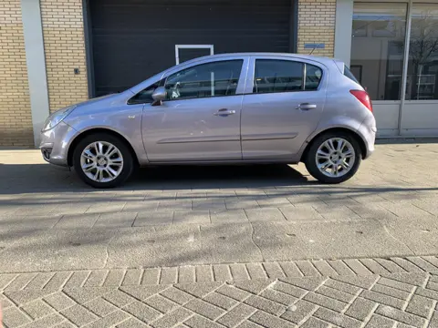 Opel Corsa 1.4-16V Enjoy Fietsendrager (bj 2007)