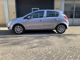 Opel Corsa 1.4-16V Enjoy Fietsendrager (bj 2007)