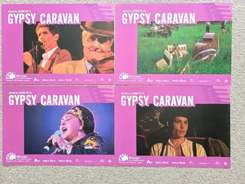 When the Road Bends: Tales of a Gypsy Caravan GYPSY CARAVAN lobbycard set.