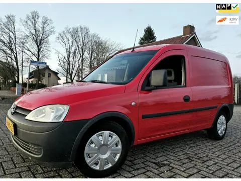 Opel Combo 1.4-16V met Airco, Zijdeur, Trekhaak en Elektro !