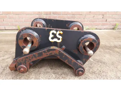 Eurosteel Mech CW40 coupler / 90/80mm pins / Liebherr 936 / Cat 231D