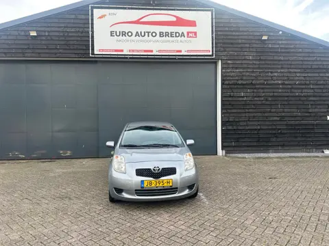 Toyota Yaris 1.0 VVTi Terra