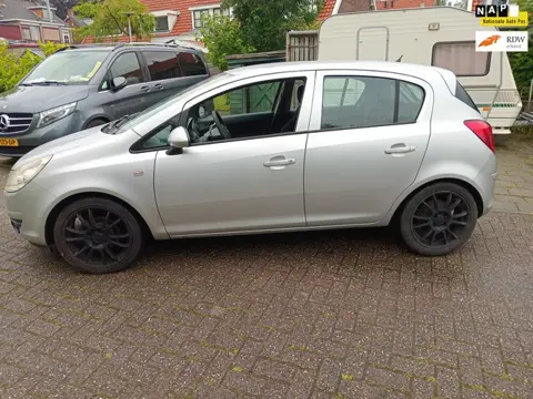 Opel Corsa 1.2-16V Enjoy MET AIRCO NIEUWE APK