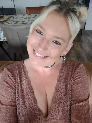 Schatje1993 (31) #Zwolle, NL Heey ondeugd! 😈