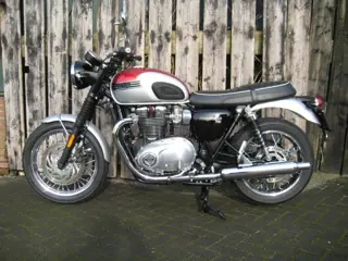 TRIUMPH BONNEVILLE T 120 2017