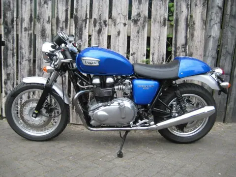 TRIUMPH THRUXTON 900 2006