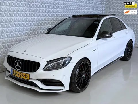 Mercedes-Benz C-klasse 450 AMG 4MATIC C43 Schaalstoelen / PANO (2015)